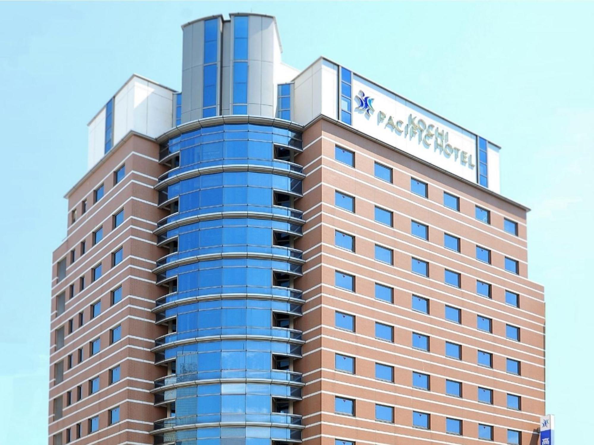 Kochi Pacific Hotel Exterior photo